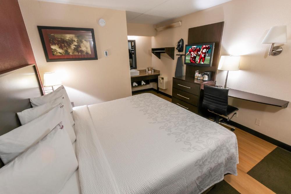 Standard King Room Smoke Free interior